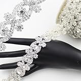 【Largeur Parfaite 】2cm taille optimale rouleau de strass pour décorer bords de vêtements, coques de téléphone ou accessoires. Discrète mais suffisamment visible pour sublimer vos designs.