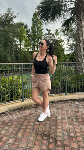 Image of HeyNuts Longline Zeal Bras Medium Impact Wirefree Sports Bras Workout Crop Tank Tops with Removable Pads, A-D Cups