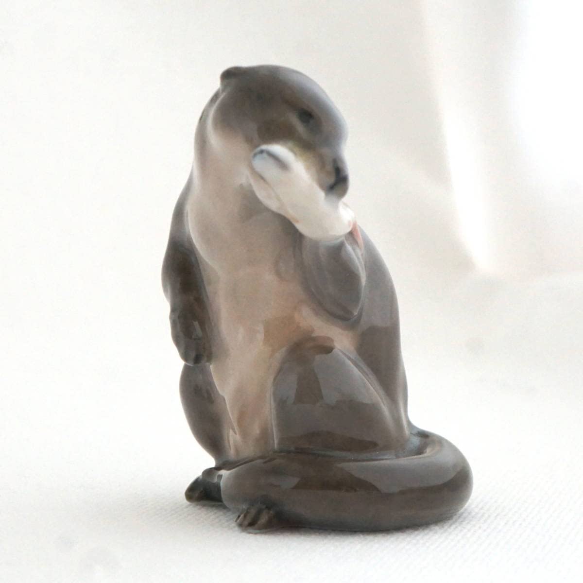 ロイヤルコペンハーゲン 川獺 魚 カワウソ フィギュリン デンマーク製 Amazon.co.jp: 75 ロイヤルコペンハーゲン 川獺 魚 カワウソ