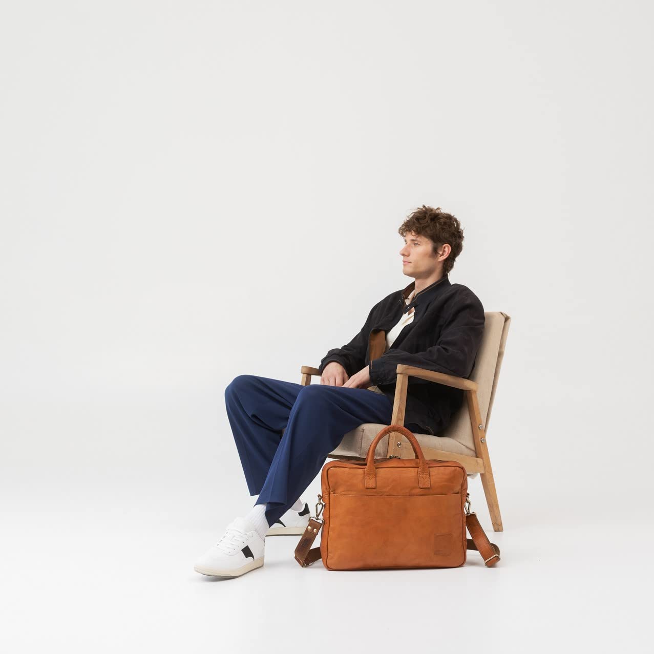 Berliner Bags Madrid Bolso de Piel Auténtica para Portátil de 15” con Múltiples Bolsillos y Correa Ajustable, para Hombre y Mujer – Marrón