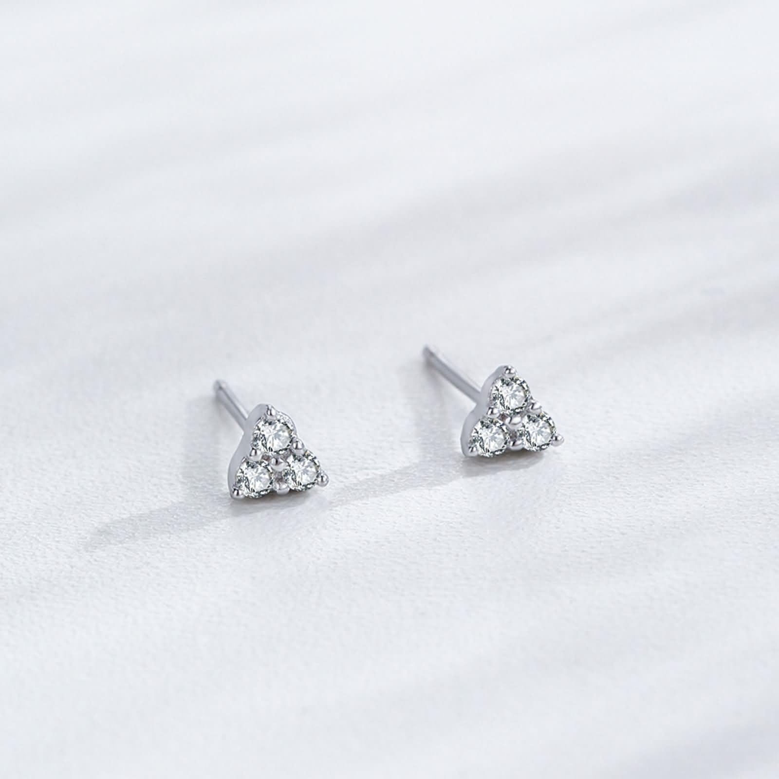 Kolczyki sztyfty białe złoto 750 585 375 damskie kolczyki damskie proste geometryczne trójkątne wzornictwo z okrągłymi Moissanite kolczyki na sztyfcie prawdziwa biżuteria ślubna dla panny