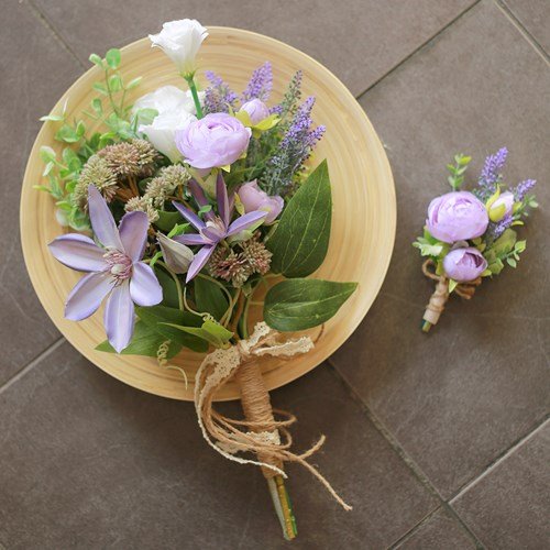 Clématites et lilas artificiels en bouquet et boutonnière de cérémonie