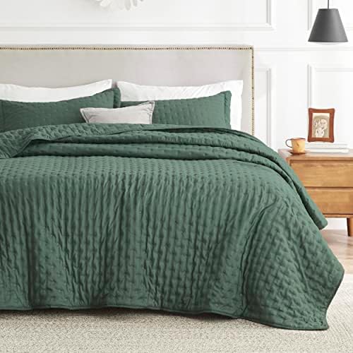 Bedsure King Size Quilt Set - Soft Ultrasonic Quilt King Size - Clover Bedspread King Size - Lightweight Bedding Coverlet for All Seasons (Includes 1 Dark Green Quilt, 2 Pillow Shams)