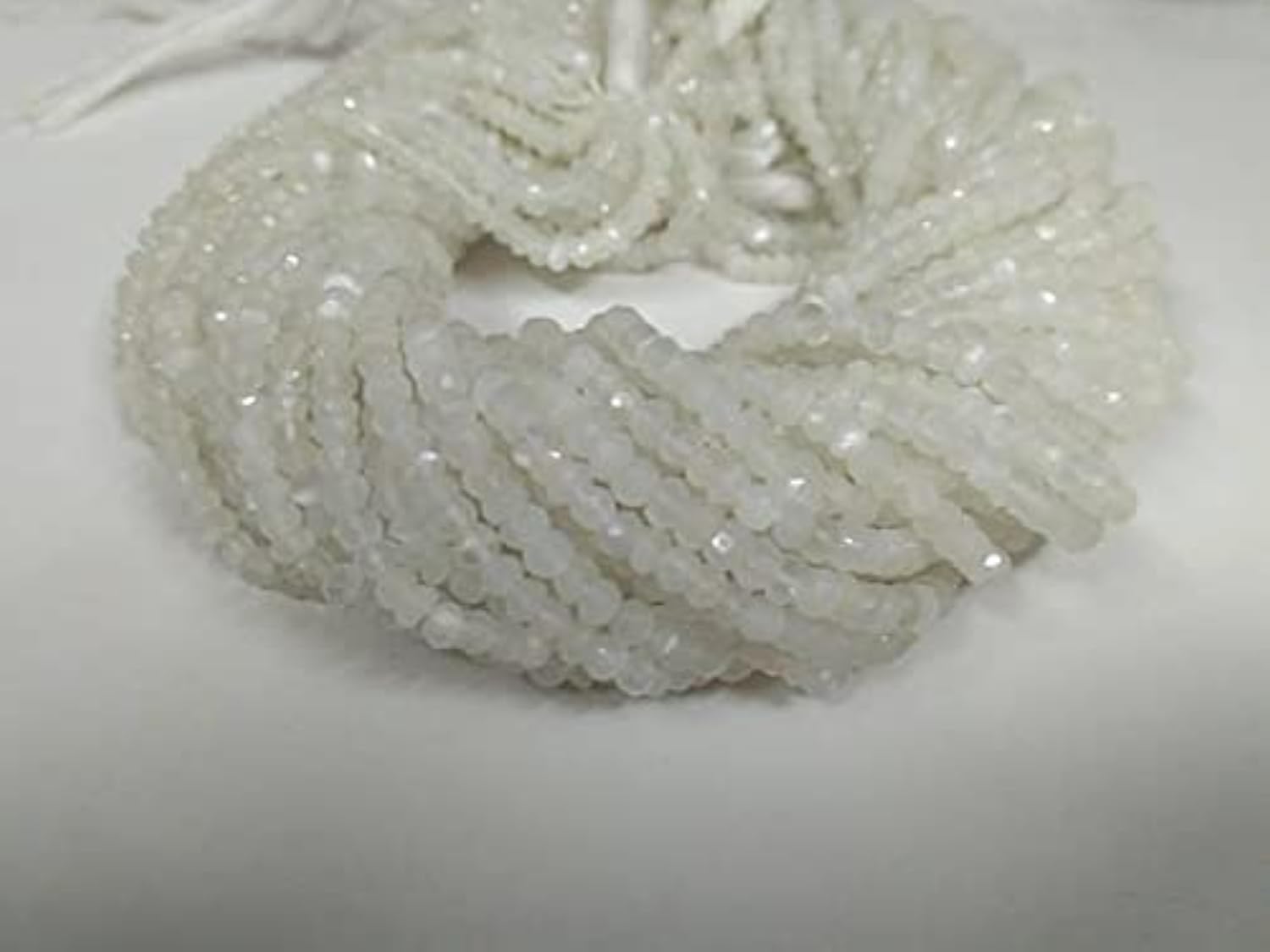 Perles rondelles pierre de lune blanche LKBEADS de 3.5-4mm pour création de bijoux de 33cm