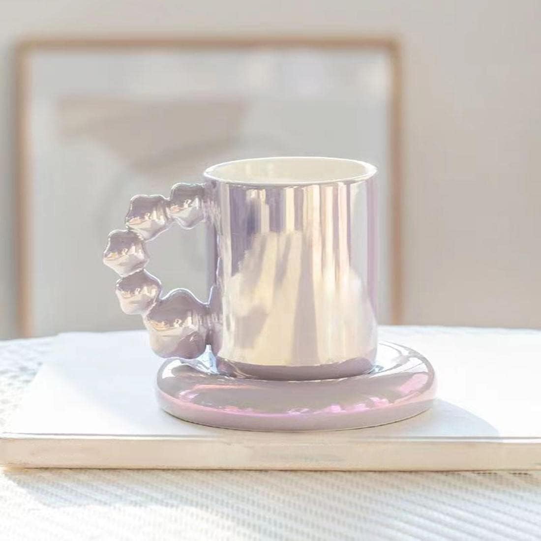 Ceramiczny zestaw kubków do kawy do cappuccino i latte, białe filiżanki do espresso z uchwytem w gwiazdki, zawiera spodki, 320 ml, idealny dla miłośników kawy
