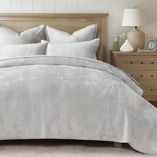 EVERGRACE Velvet Quilt Set Queen Size, Luxurious Soft Quilted Bed...