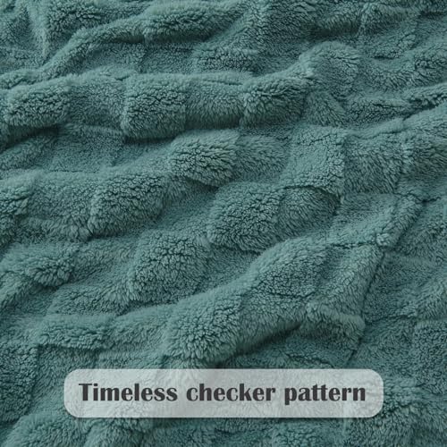 NEWCOSPLAY Super Soft Throw Blanket Light Teal Premium Silky Flannel Fleece 3D Checkered Lightweight Bed Blanket All Season Use (Light Teal Checkered, Throw(50"x70"))