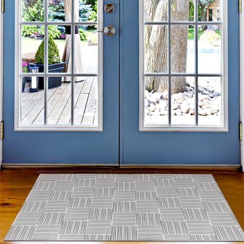 UMBFUN 2x3 Door Mat Washable Rug Non-Slip and Stain Proof, Black and White Stripes Small Rug Indoor Doormat for Bedroom Kitchen Bathroom Entryway