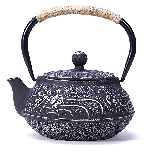 JUEQI 900 ML Old Dutch Cast Iron Teapot Enamel Craft Tetsubin Japanese Cast Iron Tea Kettle with Stainless Steel Infuser Strainer Enamel-Coated Interior Goldfish Pattern