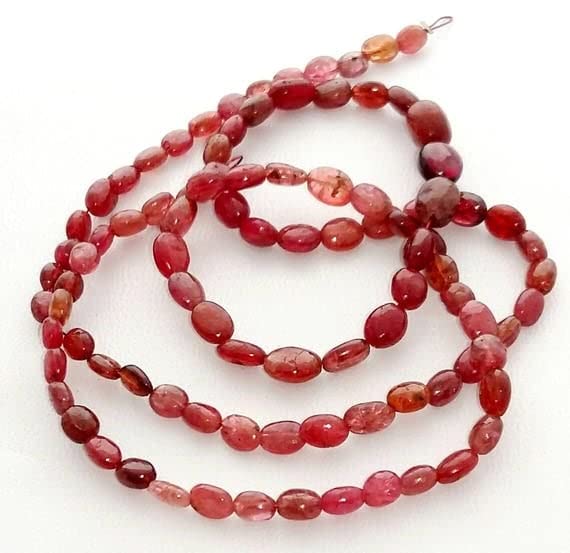 Perles de spinelle rouge naturel de haute qualité pour la création de bijoux précieux