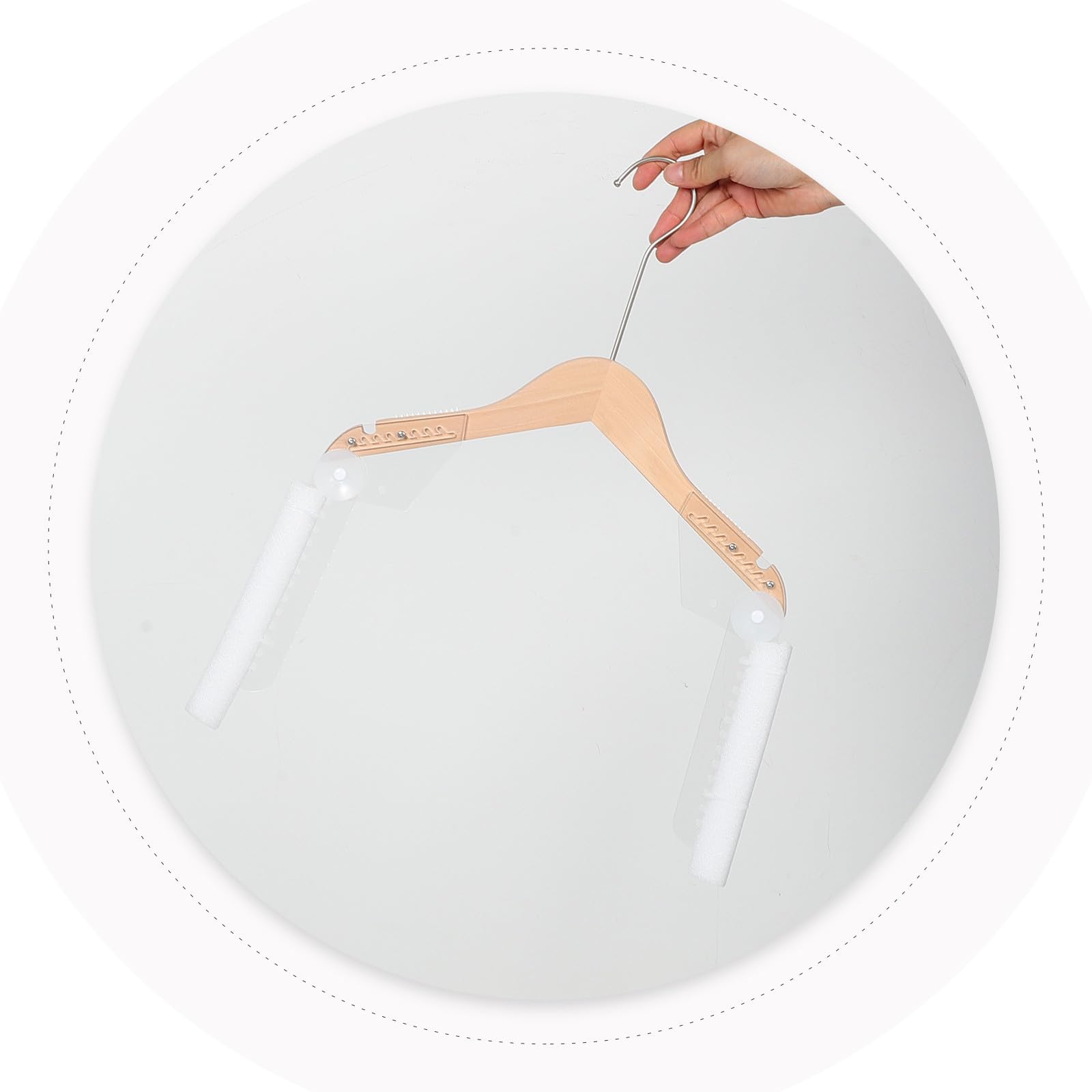 Appendiabiti in Legno Beige con Forma Busto Femminile, Regolabile in Altezza e Spalle, Base Stabile, Facile da Montare, per Creatori di Contenuti in Viaggio