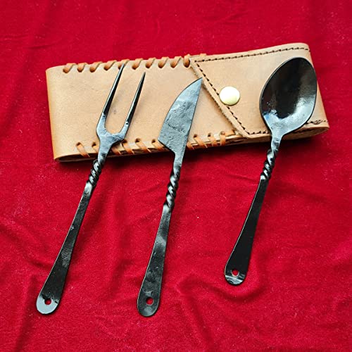 Handgeschmiedetes Besteckset im Mittelalterlichen Stil | 3-teilig (Messer, Gabel, Löffel) mit Ledertasche | Küche, Camping & Grill Geschenkset |...