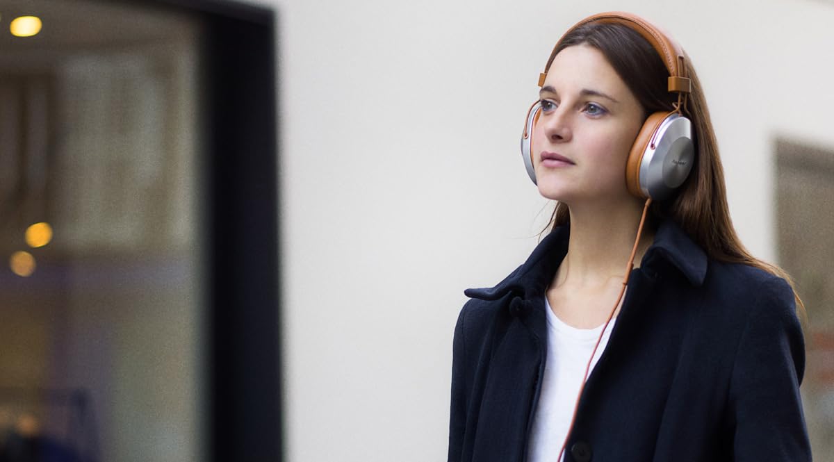 Pioneer SE-MS5T-T Over Ear Headphone with In-Line Microphone - Tan