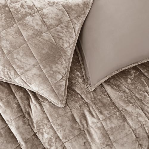 Image of Wonderful Luxury Velvet Brown Quilt Set King, Diamond Stitch Pattern Bedding, Lightweight Ultra-Soft Skin-Friendly, All-Season, Versatile as Comforter /Bedspread for Adults Teens Kids Bedroom,106 inchx94 inch