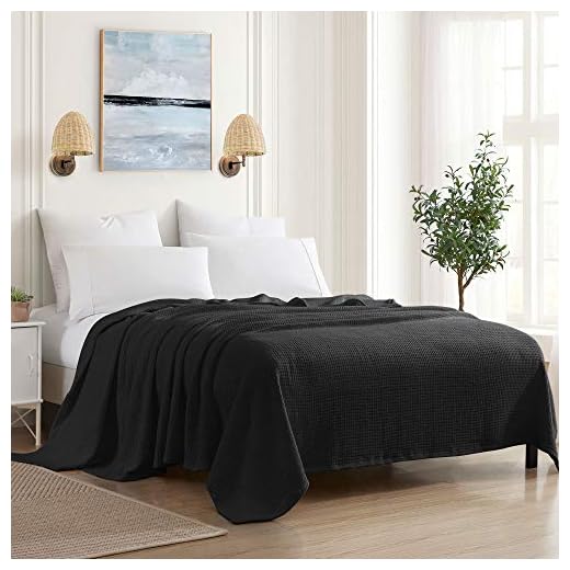 100% Fine Cotton Blanket Luxurious Weave Stylish Design Soft and Comfortable All Season Warmth, King, Black (Pack of 1)