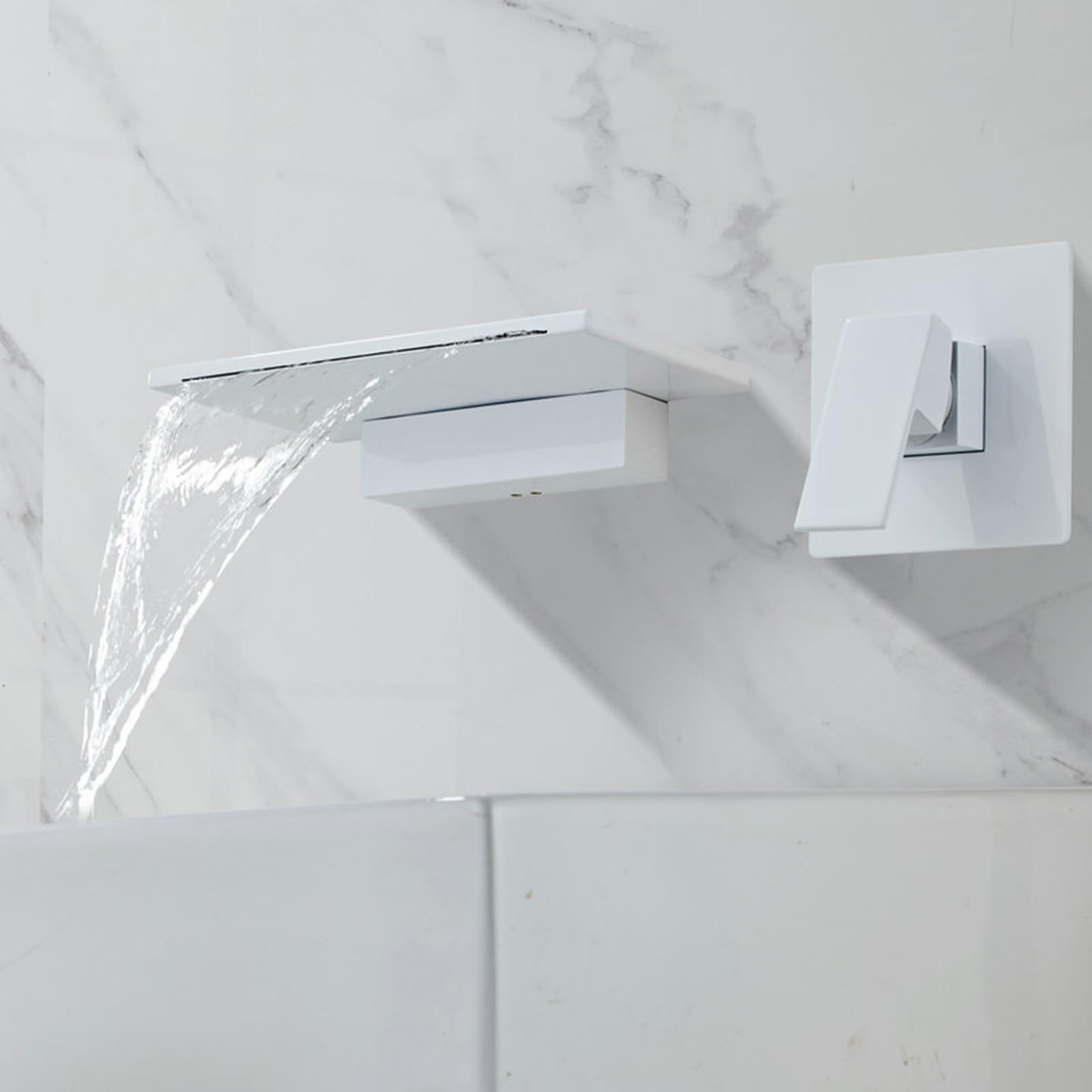 Grifos de baño en cascada montados en la pared Grifos para lavabo de baño Mezcladores Grifos para lavabo monomando para baño Instalación de 2 orificios Agua mezclada fría y caliente Todo cobre,Blanco