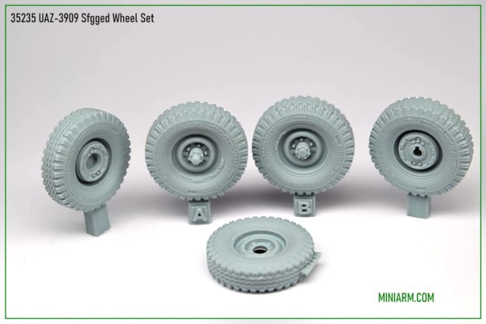 ＢＩＬＥＫ　１／３５　ＵＡＺー４２５コマンド　模型　プラモデル　ミリタリー BILEK 1／35 UAZー425コマンド 模型 プラモデル