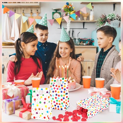 50 Stück Papiertüten Kindergeburtstag Klein, 18 x 9 x 5,5 cm Geschenktüten Klein mit 60 Aufkleber Regenbogen Punkte Mitgebsel Candy Tüten für Ostern Hochzeit Geburtstag Party