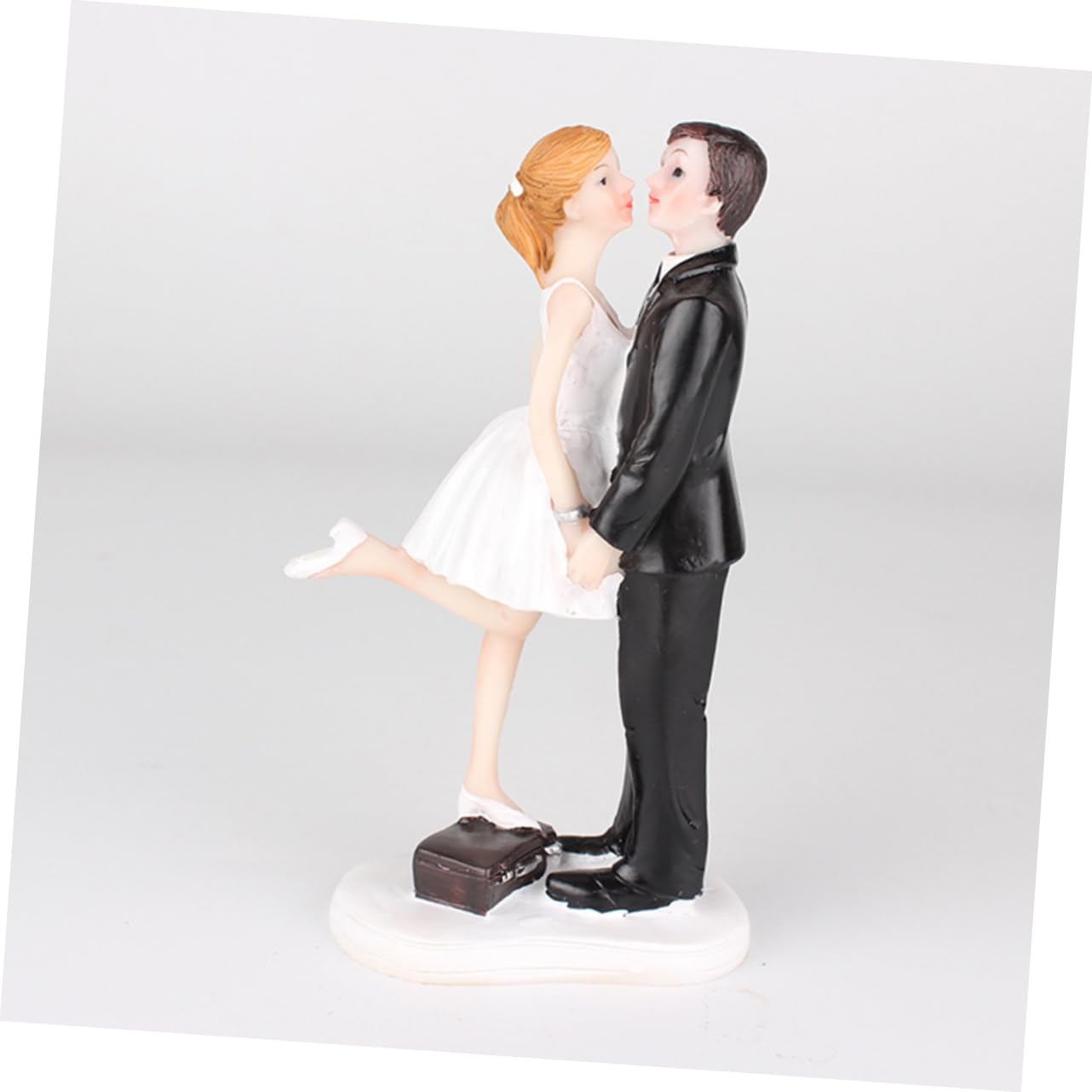 Toyvian 2pièces Figurines Résine pour Gâteau De Mariage Décoration De Gâteau Adorable Couple Amour pour Fête Et Événements Spéciaux