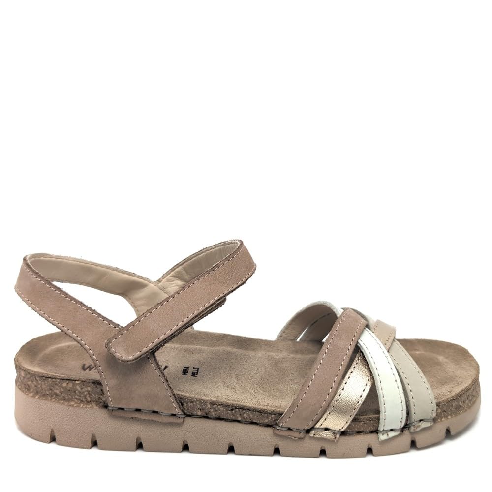 WALK & FLY 8580-50950 PIEL BEIG - Sandalia de piel beige con plantilla acolchada, cierre de gancho y bucle ajustable y suela poliuretano ligera antideslizante. Cuña 2 cm.