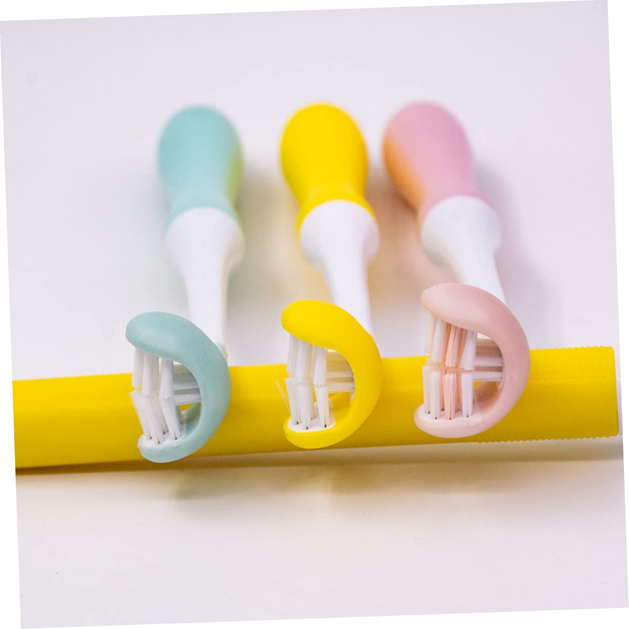 ERINGOGO Spazzolino Denti Tre Lati Per Adulti Testina Morbida e Design Ergonomico Adatto Per Igiene Orale Quotidiana in Viaggio e Casa