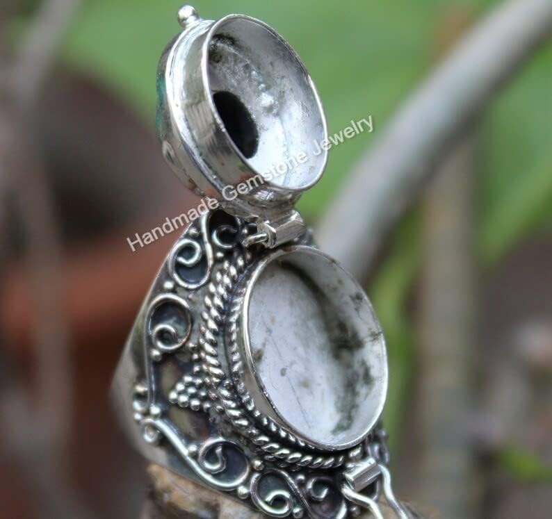 Black Onyx Ring, Poison Box Ring, Poison Ring, Black Stone Ring, Antique Poison Ring, Secret Ring, Locket Ring, Oval Stone Ring, Poison Pill Box, Openable Box Ring, Handmade Poison Ring, Hidden Ring