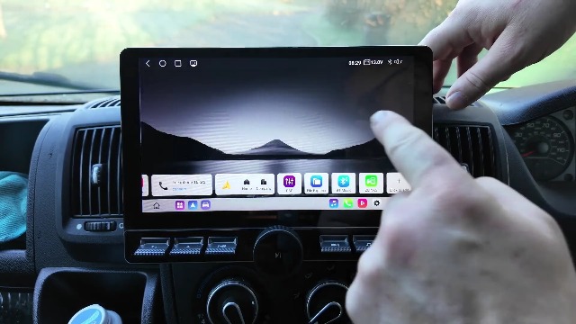 Eonon 10,1 Zoll Android 13 Autoradio - 6+64GB 4G LTE Mit CarPlay & Rückfahrkamera