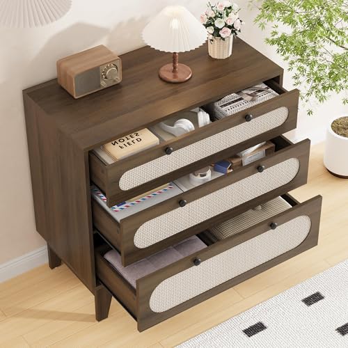 Cómoda pequeña de 3 cajones de madera de ratán y mesa auxiliar de roble 7