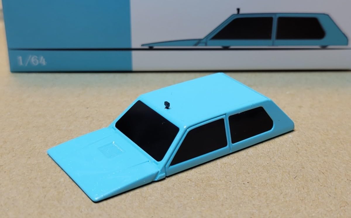 Amazon | 1/64 ミニカー microturbo world's lowest car 地面に埋まっ