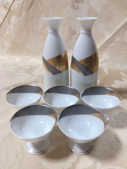 日本陶器株式会社謹製 徳利 お猪口セット 日本陶器株式会社謹製 徳利 お