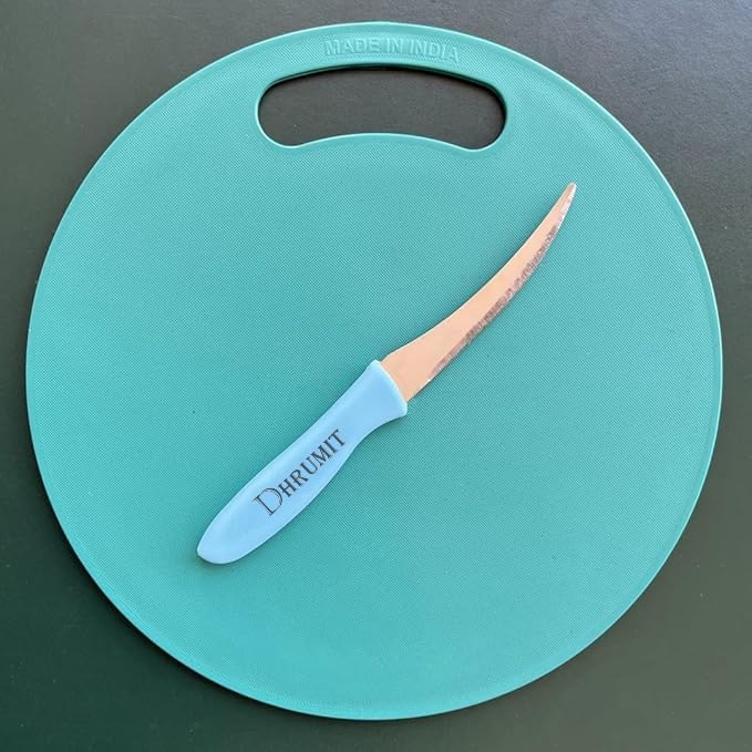 Image of Round Plastic Cutting /Chopping Board with Handle for Vegetable, Fruits, Cheese - Color May Vary