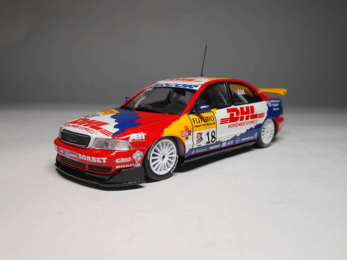ミニチャンプス　アウディA4 B5スーパーツーリング B6DTM 2台セット Amazon.co.jp: ミニチャンプス 1/43 アウディ A4 STWカップ（ドイツ