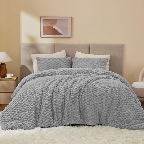 BEDELITE Fluffy Twin Comforter Set - Light Grey Fleece Soft Comforter for Twin Size Bed, Luxury Warm Bedding Set for Winter, Fuzzy Bed Set 2 Pieces (1 Comforter, 1 Pillowcase)
