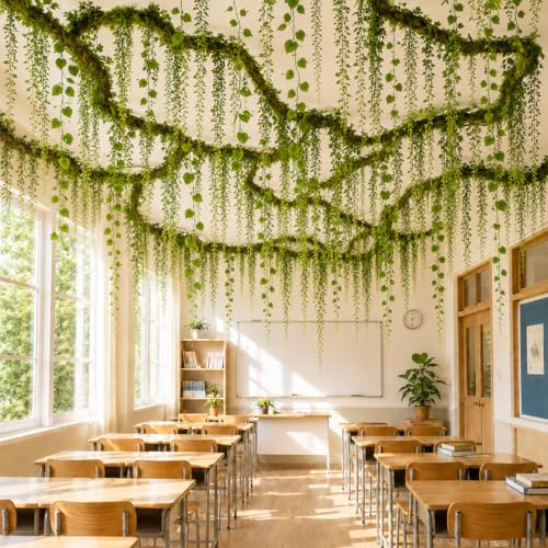 Watayo 35-Piece Jungle Vine Decor Set