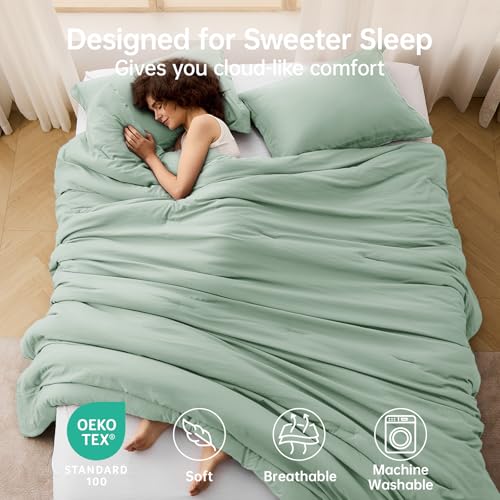 Image of MUXHOMO King Size Comforter Set, All Season Ultra Soft Down Alternative Bedding - 3 Piece Lightweight Bed Set Includes 1 Comforter (104 inchx90 inch) and 2 Pillow Shams (20 inchx36 inch), Sage Green