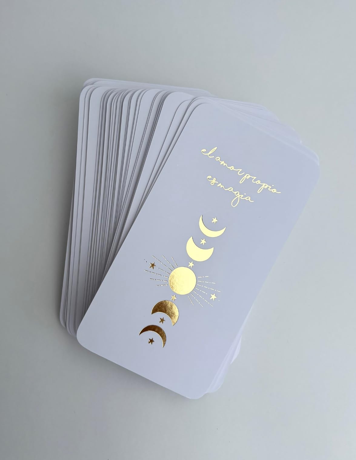 MAKESH Self Love Oracle Spanish version (Includes 48 cards, 1 quartz, digital user guide and a gift)