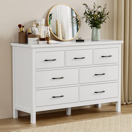 White 7-Drawer Dresser for Bedroom and Entryway