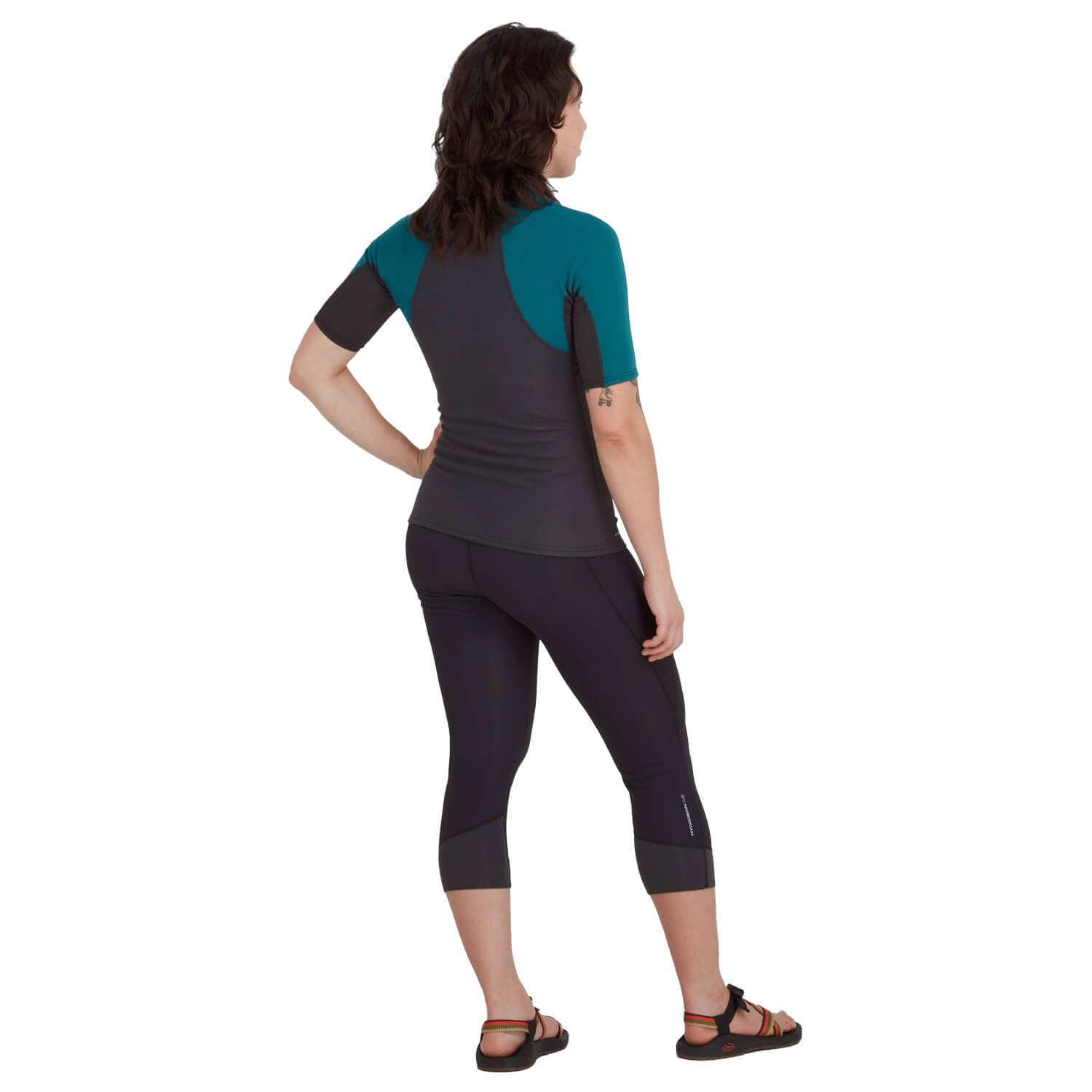 NRS Neopren Shirt Hydroskin 0.5 Kurzarm Graphite Damen Wassersport Kajak Rafting SUP 0,5mm Oberteil Titanium Wärmeisolierung Rashguard