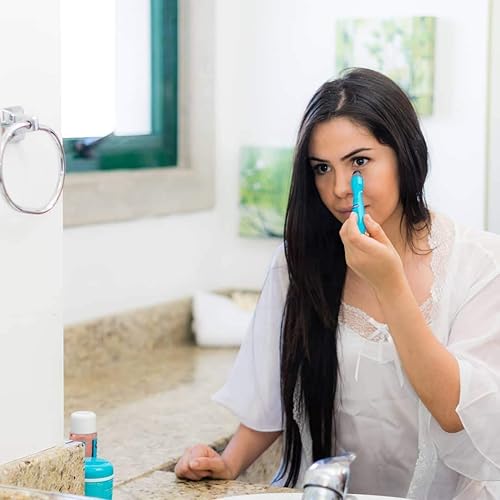 Miniatura 4 de Dermisa Rodillo de ojos para ojos hinchados  Suero de tratamiento antihinchazón para ojeras con cafeína y menta para una piel brillante y saludable