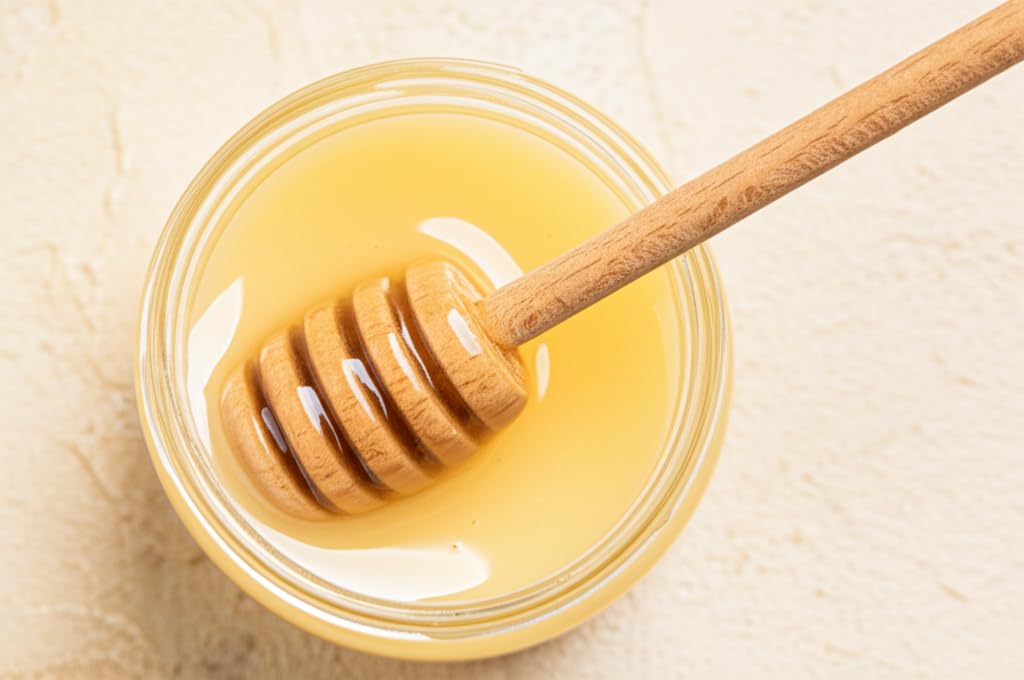 900 g Pure Raw Rapeseed Honey - Unfiltered, Unheated, Unprocessed, Cold-Extracted – Rich in Enzymes & Pollen, Straight from RAW FARM Bee hives (900, Rapeseed)