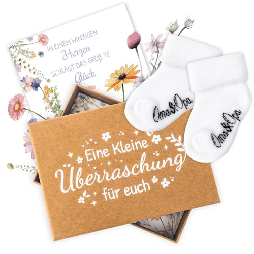 Belillpipi Schwangerschaft Verkünden mit Geschenkbox- ihr werdet Oma und Opa - Personalisierte Babysocken Geschenkset- Schwangerschaftsverkündung Werdende Großeltern Geschenke