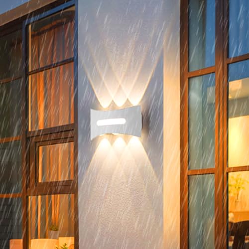 Éclairage extérieur LED étanche IP65 fini les zones sombres dans le jardin et la cour