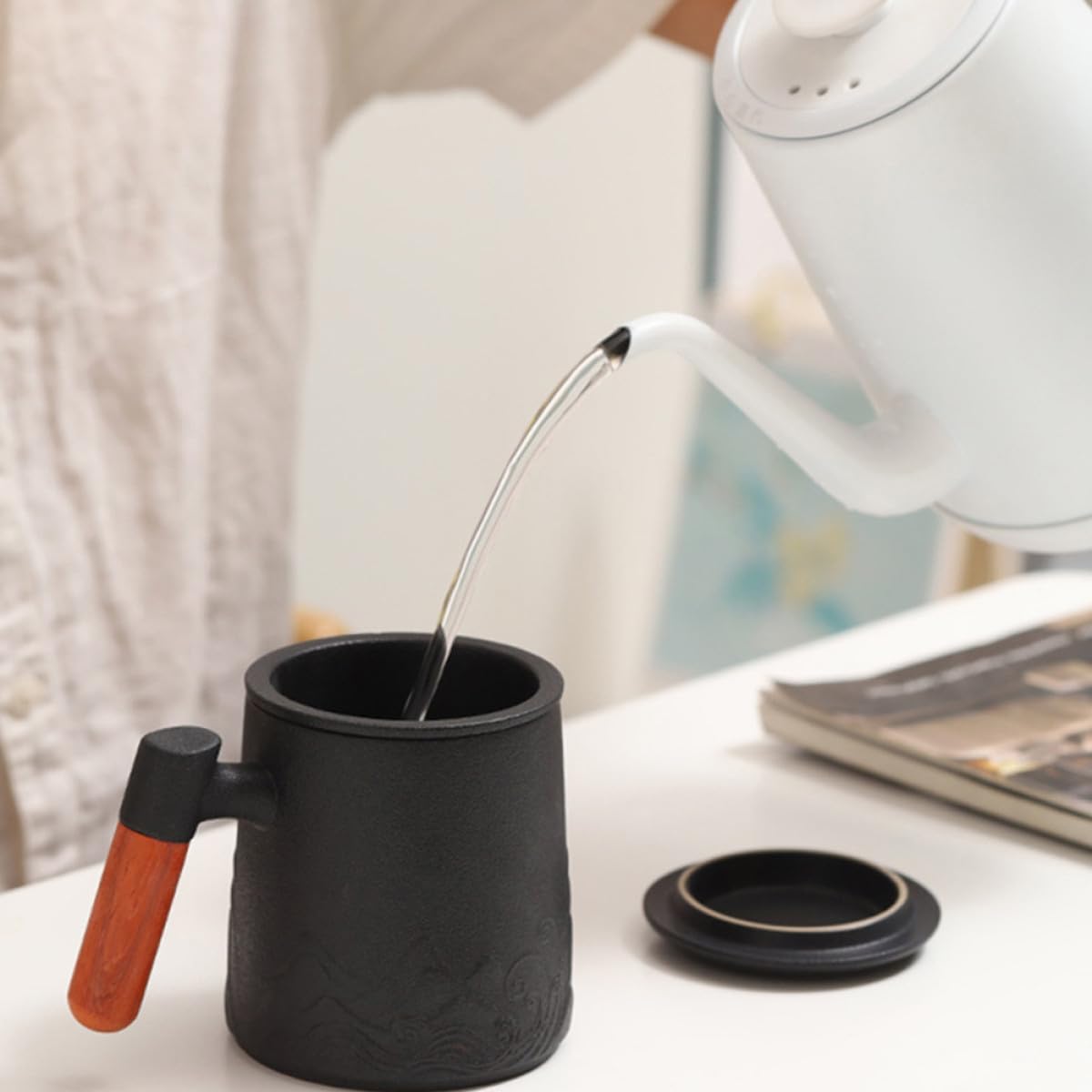 Veemoon Mug Design Rétro Créatif Poignée en Bois en Céramique Noir 400ml avec Infuseur et Couvercle pour Café Maison