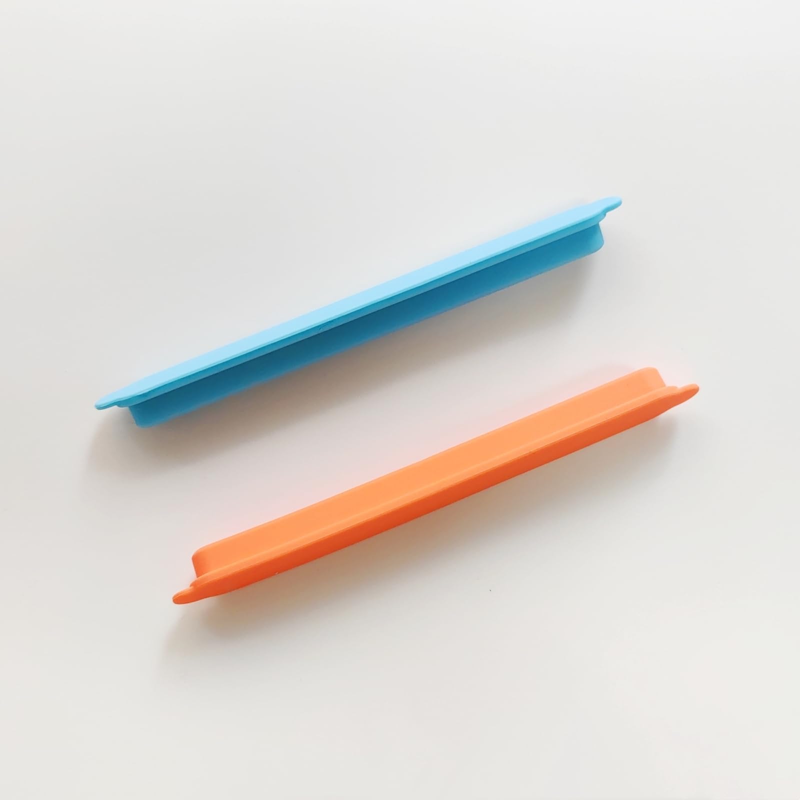 Hzxkqmil Bouchons Anti-poussière en Silicone pour Nintendo Switch 2 (2025) | Bouchons Anti-poussière Souples Bouchons de Protection Latéraux Bande Décorative pour Switch 2 Console, Bleu + Orange
