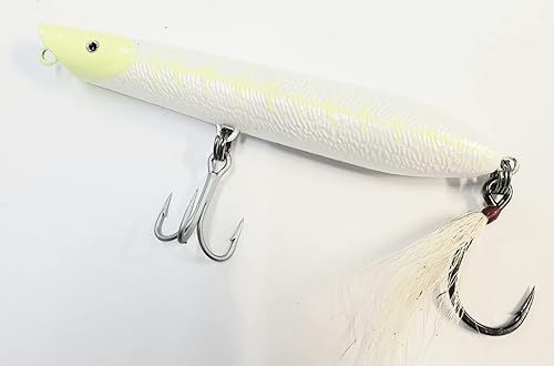 Canal Tackle Bullet Lure - Señuelo para lápices de 6 pulgadas, 5 onzas, color blanco fantasma (gancho de cola de corcho)