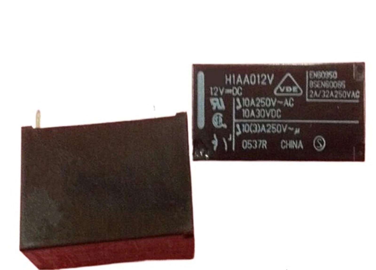 Composant H1AA012V 12V DC relais haute fiabilité format DIP4