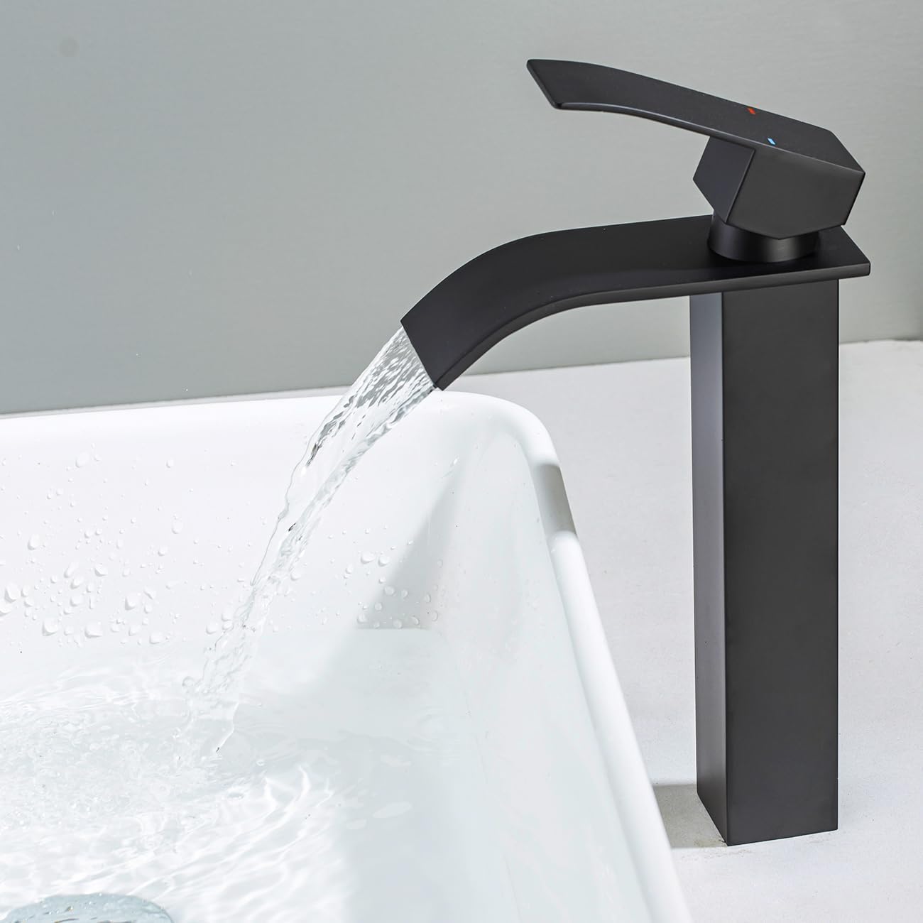 Rubinetto Per Bagno A Cascata, Rubinetto Per Lavabo A Cascata Miscelatore Per Bagno A Cascata Con Valvola In Ceramica A Leva Singola Regolabile Per Acqua Calda E Fredda Nero 88767258