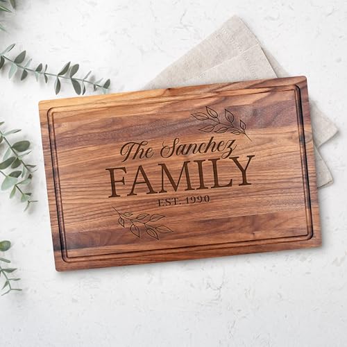Tabla de cortar rectangular de nogal premium personalizada – grabado a medida, regalo de Navidad para parejas y familias miniatura 7