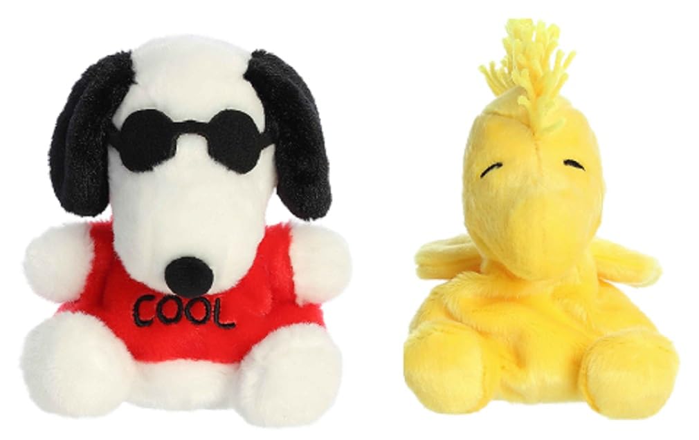 Amazon.com: Aurora Peanuts Palm Pal 2 Piece Plush Bundle