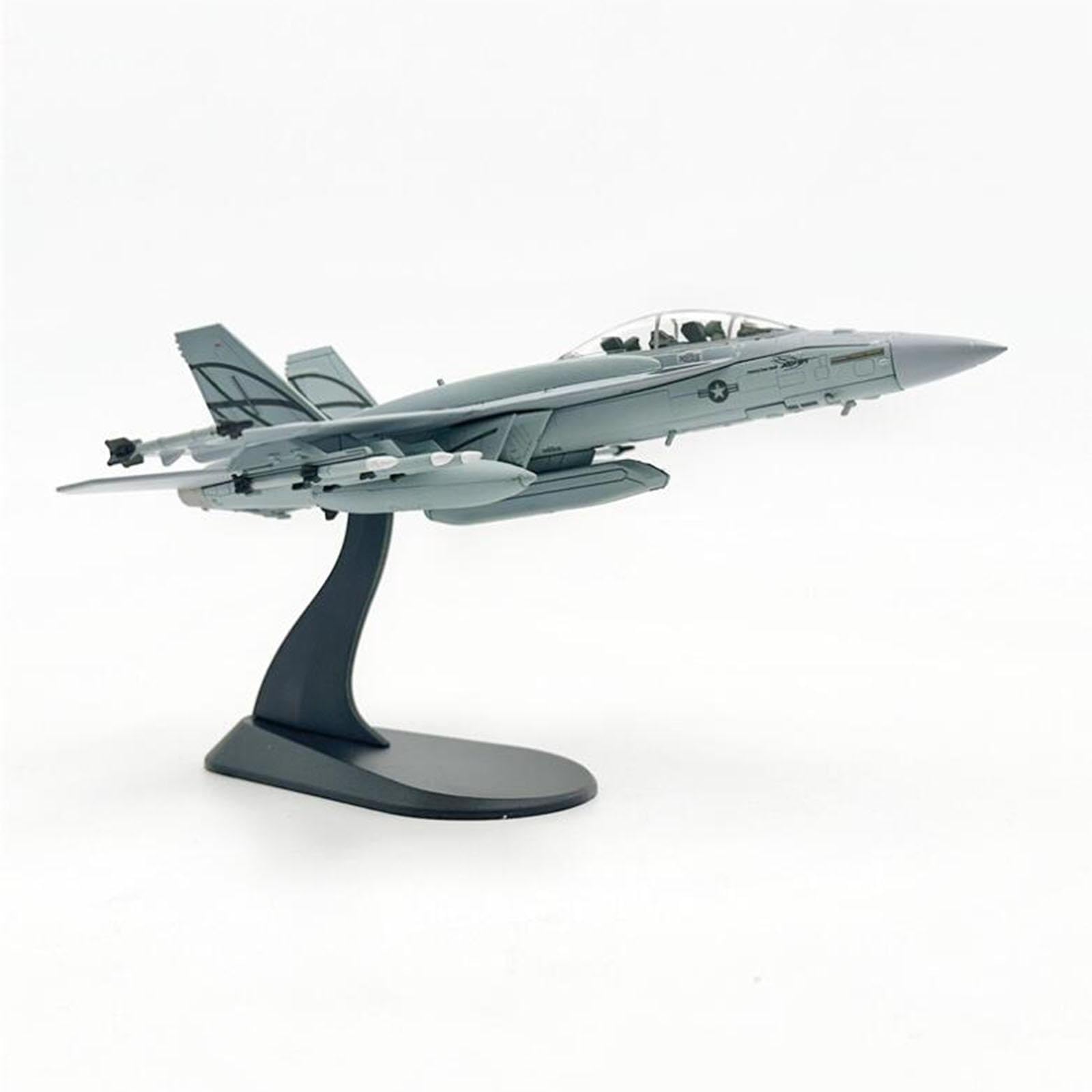 Model samolotu w skali 1/100 dla entuzjastów lotnictwa, długość 18,1 cm